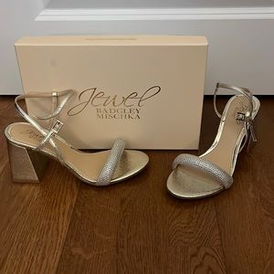 Jewel Badgley Mischka Gold Heels